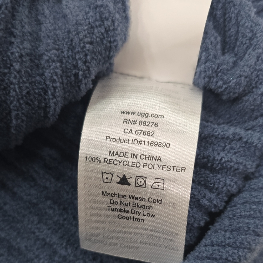 UGG Junipher Cardigan Lite in the color Desert Blue, M, NWT - Picture 14 of 16
